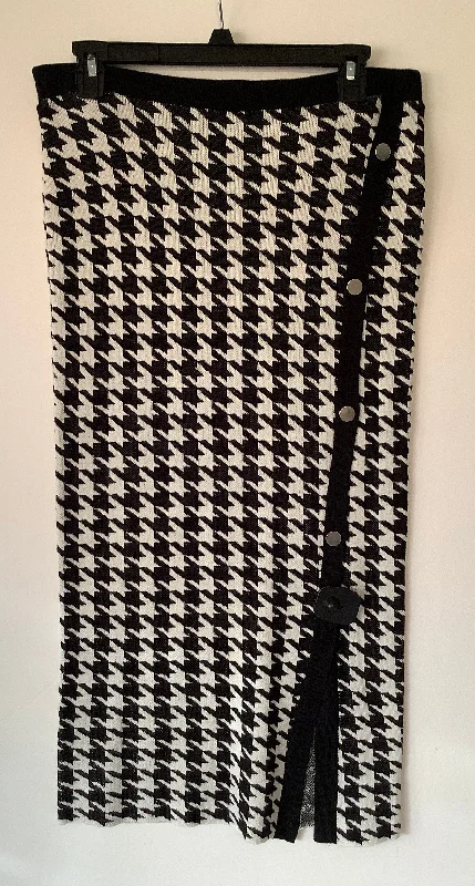 Warm Atmosphere Skirt Midi By Retrology In Black & White, Size: M