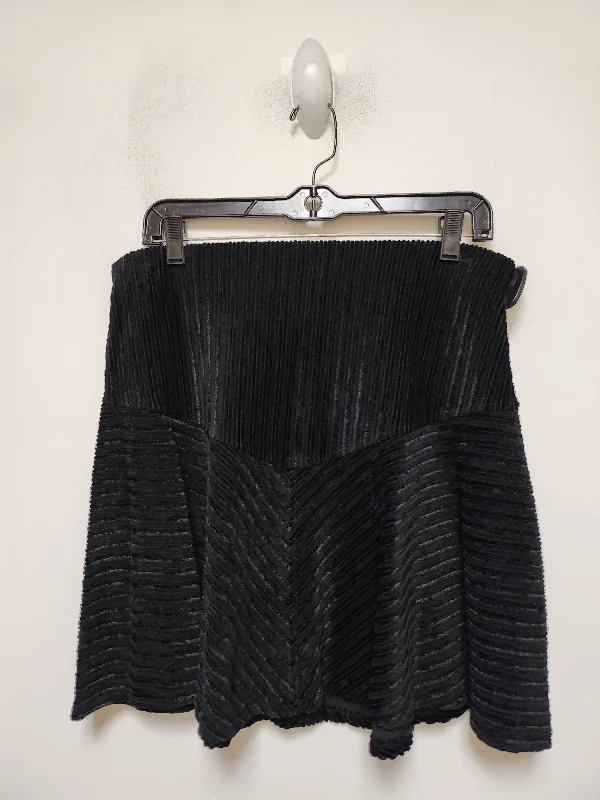 Classic Series Skirt Mini & Short By Free People In Black, Size: L