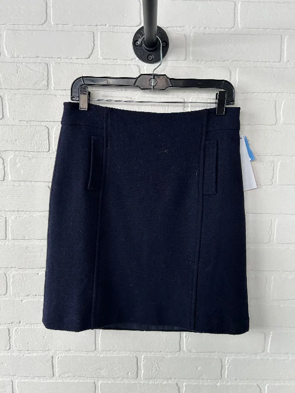 Outdoor Trend Skirt Mini & Short By Talbots In Navy, Size: 4