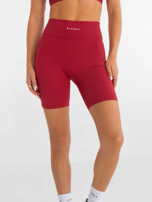 Comfortable And Cold-proof Studio Active Shorts - Cherry Red