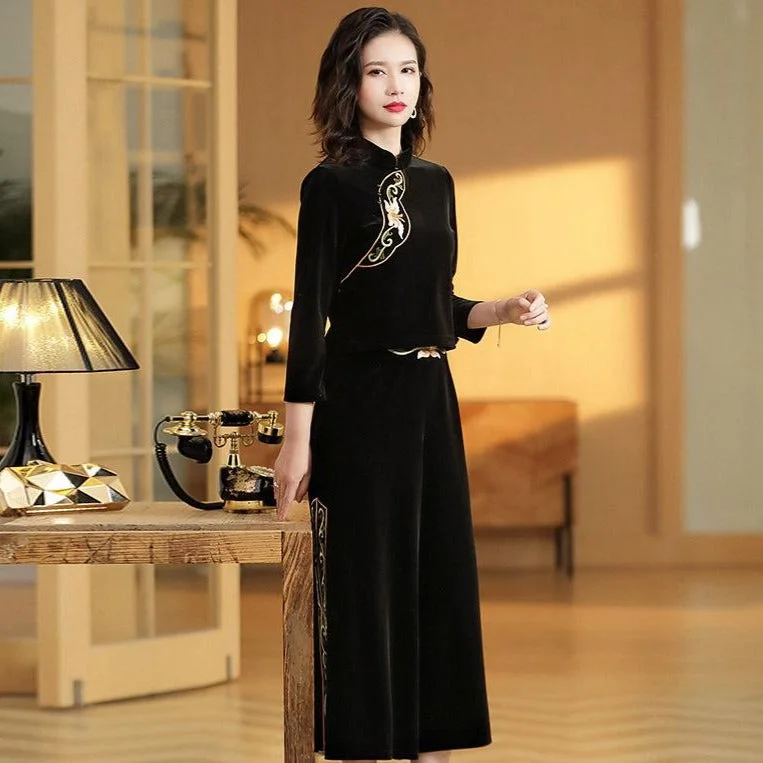 Spiritual Vitality Floral Embroidery Flocking Cheongsam Top & Loose Pants Chinese Costume Suit Spiritual Vitality Floral Embroidery Flocking Cheongsam Top & Loose Pants Chinese Costume Suit