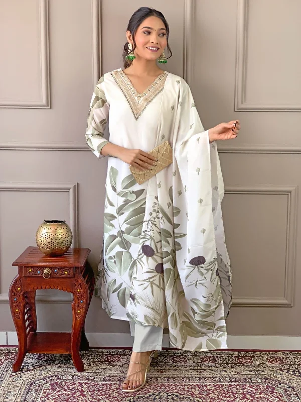 Age-reducing Style French Crepe Printed Embroidered Kurti with Dupatta and Pant