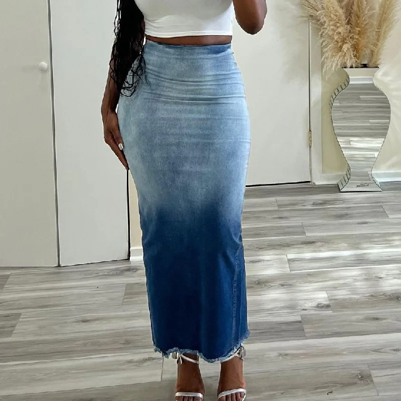 Classic And Versatile Women's Slit Tassel Denim Skirt
