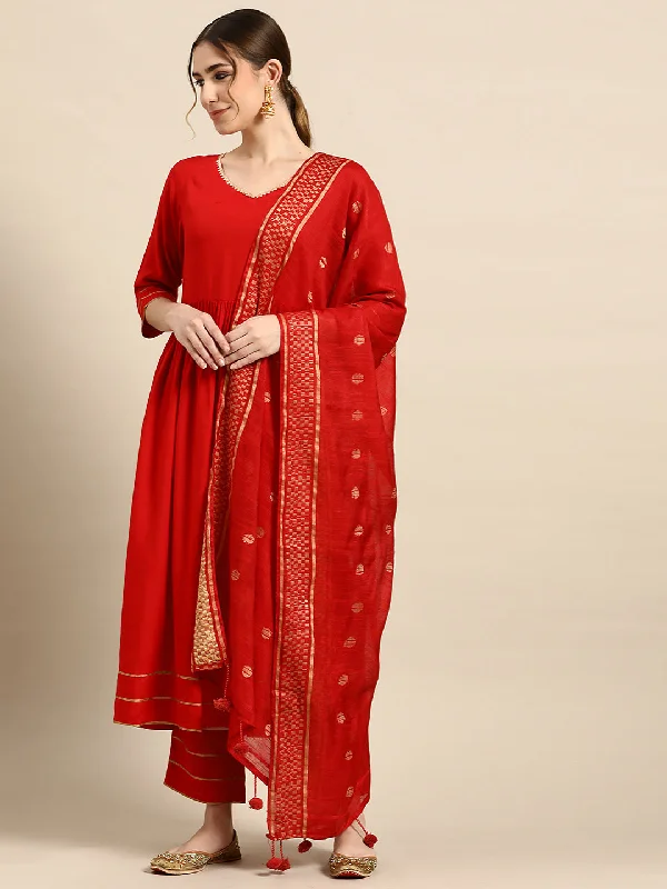 Casual And Comfortable Red Solid Rayon Anarkali Suit With Dupatta
