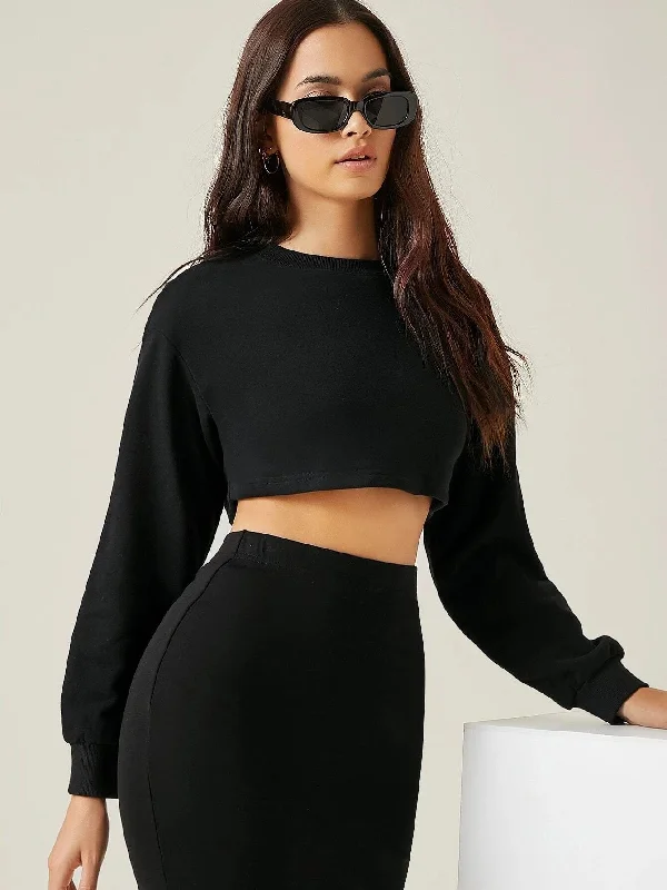 Fashion Must-have Womens Boxy Crop Full Sleeve Solid Sweatshirt (BLACK)