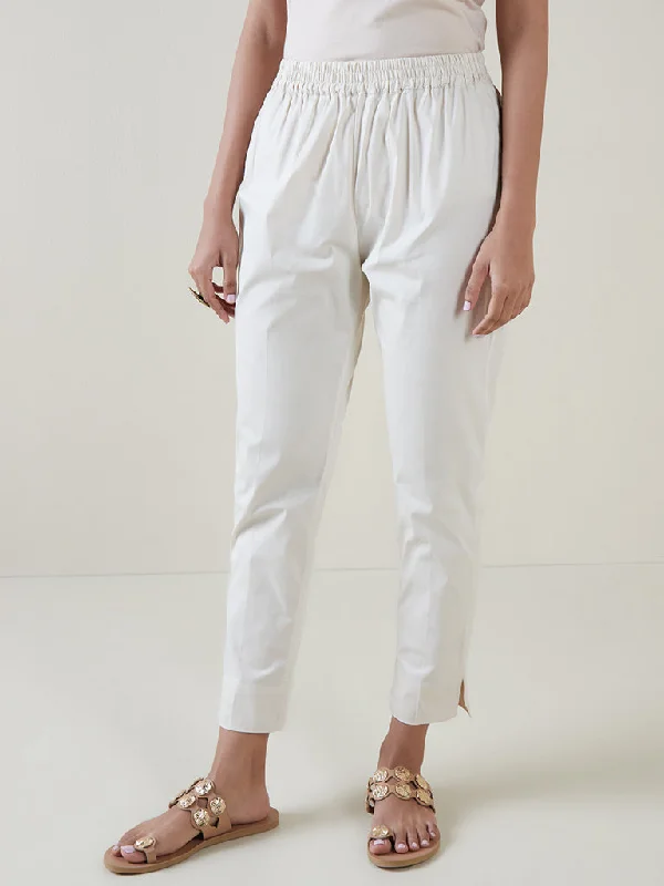 Unique Design Utsa Off-White Cotton Blend Tapered Cropped Pants