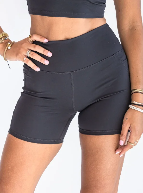 Simple Solid Color 5'' Biker Short with Pockets - Onyx