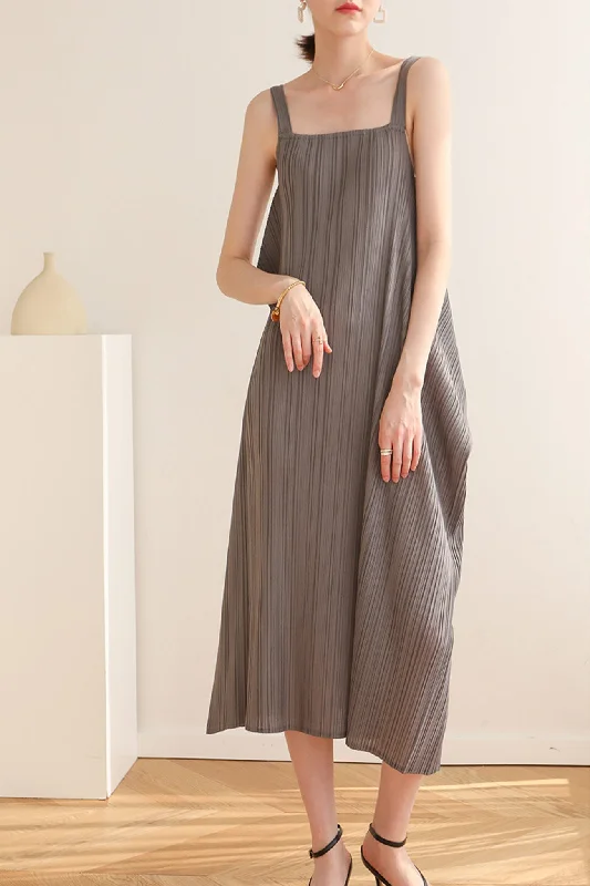 Carefree Style Loose Irregular Pleated Overall Dress