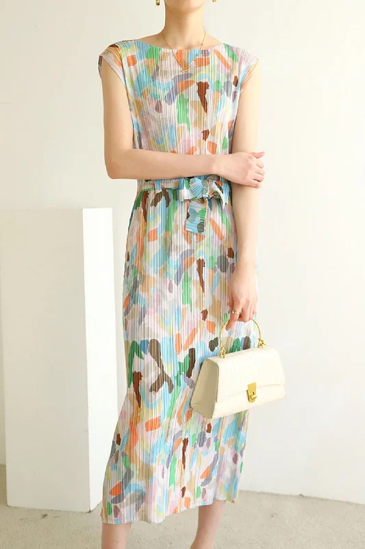 Urban Sense Full Pleated Printed Back Slit Dress
