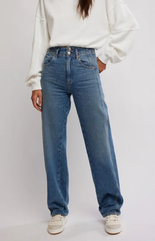 Celebrity Must-have Aster Straight Jean In Swarm