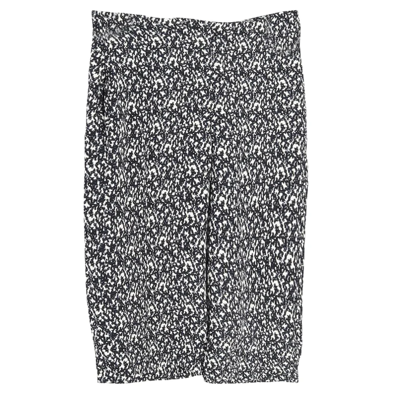 Elegant Tailoring Joseph Printed Shorts in Black Cotton